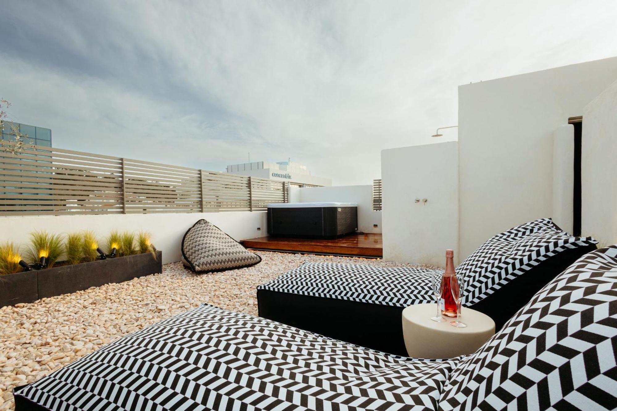Num Suites & Lofts Athen Eksteriør bilde
